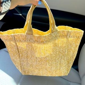Woman’s straw bag